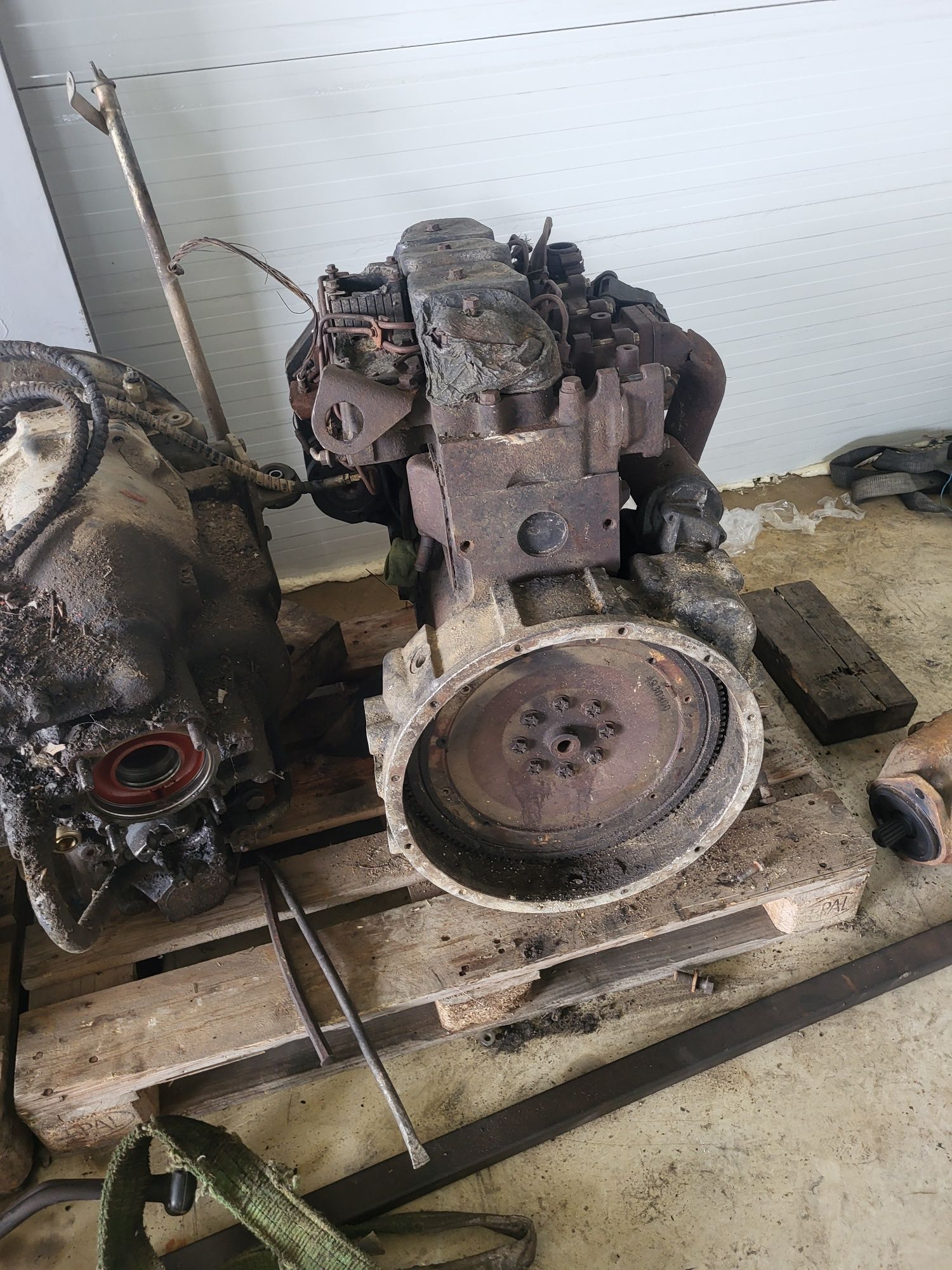 Motor cumins buldoexcavator case