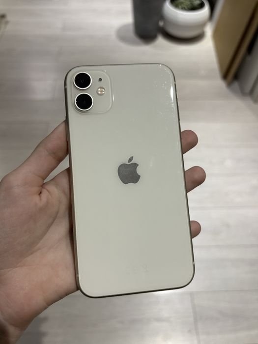 IPhone 11 белый