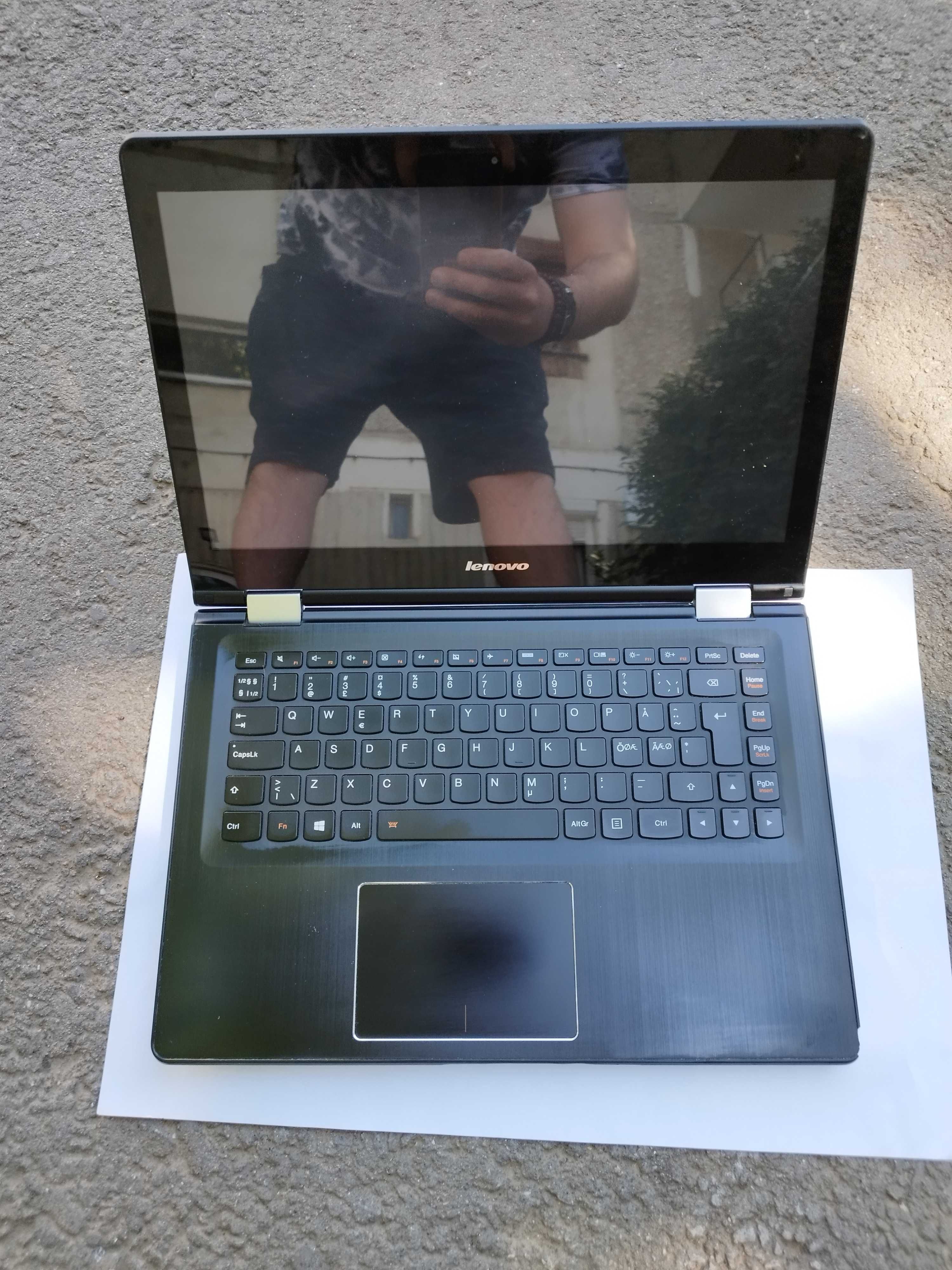 Lenovo Yoga Tablet, 8 GB ram, ssd 128 gb, bat 2-3 ore, tst iluminata