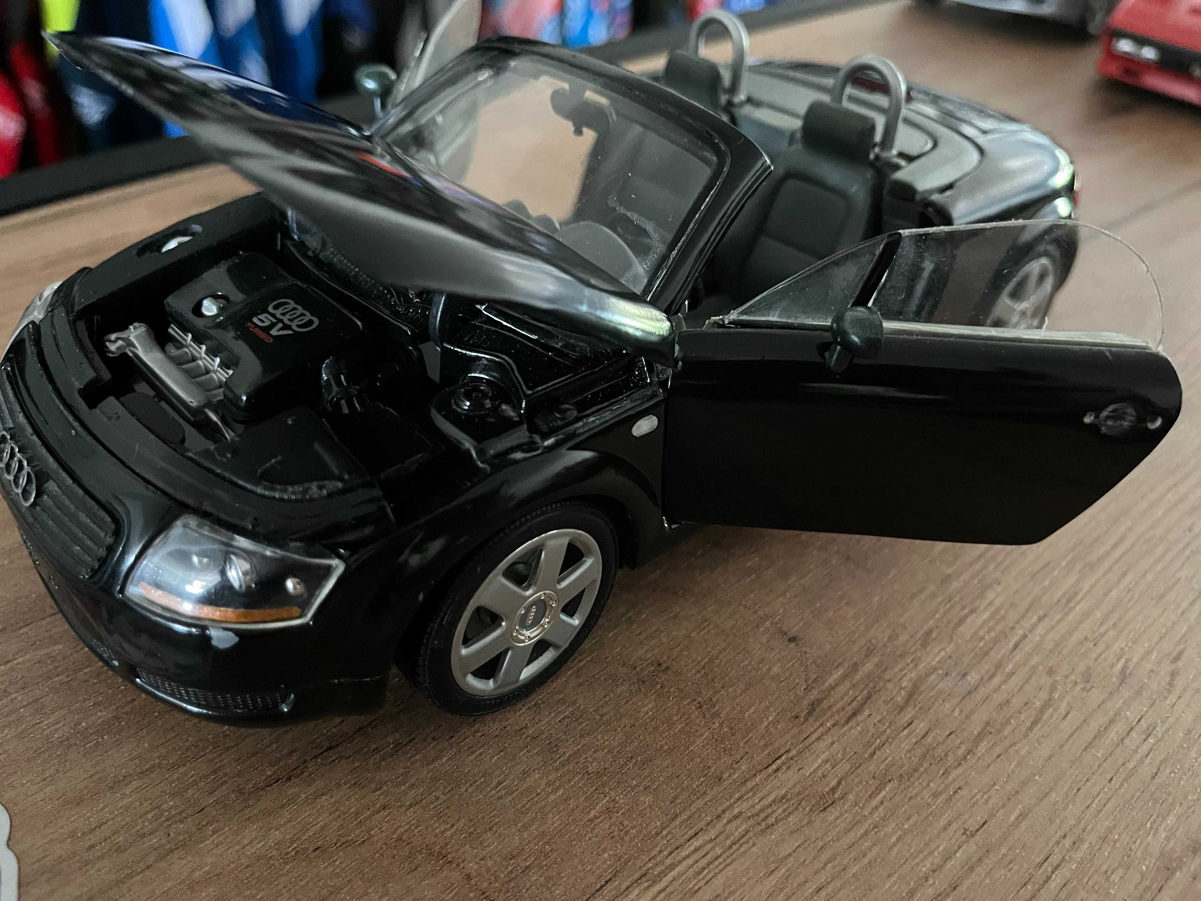 Метална колекционерска колички REVELL AUDI TT V5 TURBO мащаб 1:18