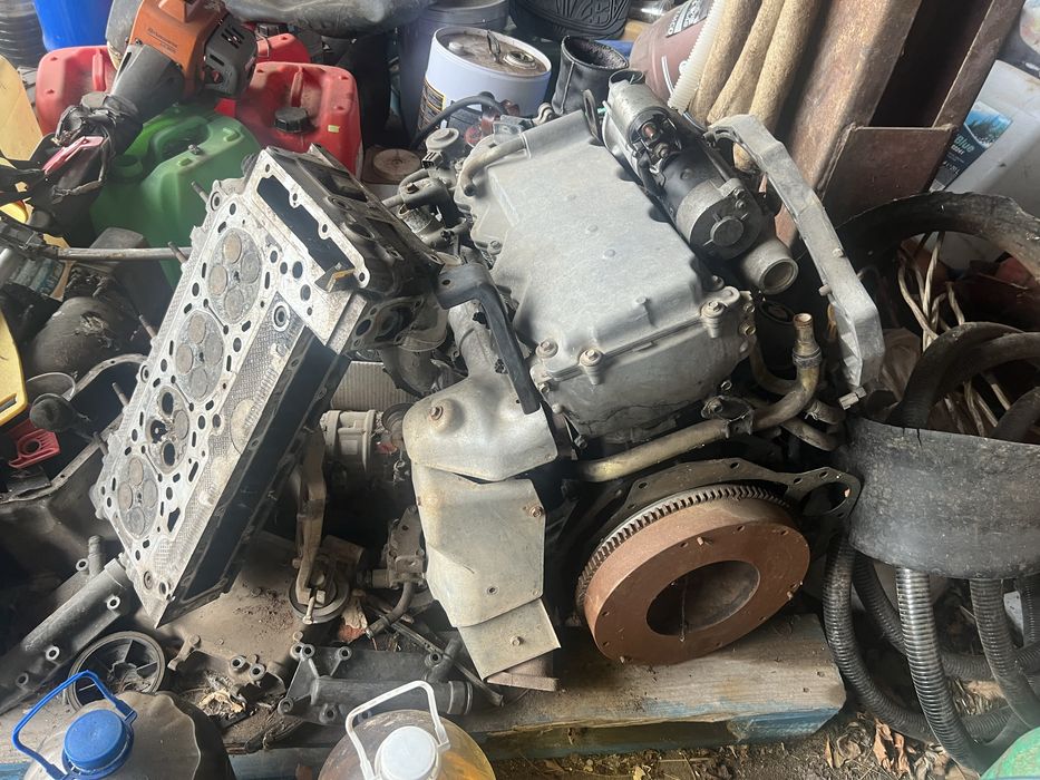 Цял Оборудван Двигател VW Touareg 2.5
