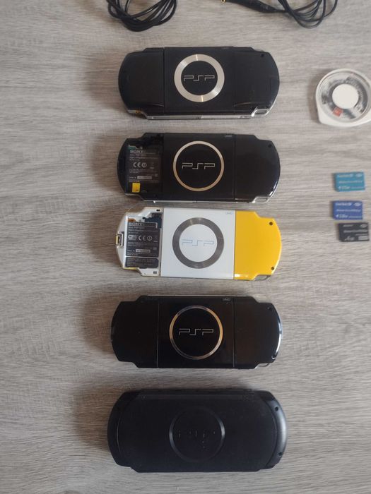ЛОТ 5 броя Sony PSP 3004 2004 E1004 1003