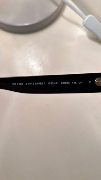 Слънчеви очила. Марка Рей Бан..  С UV защита.Закупих ги за 380 лв.