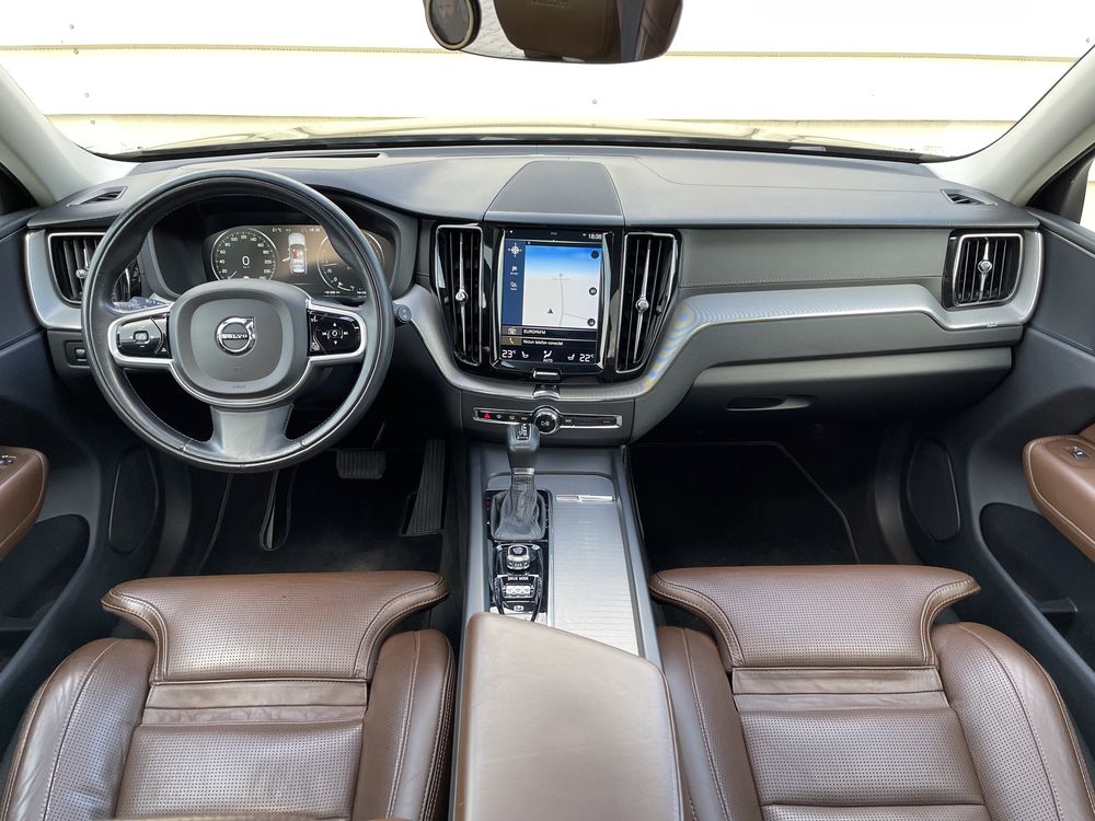 Volvo Xc60 D5•Inscription•Piele•faruri led•Panoramic•ventilatie