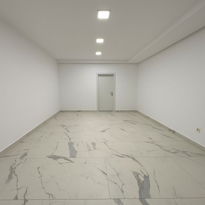 Inchiriez camera in cadrul unui salon