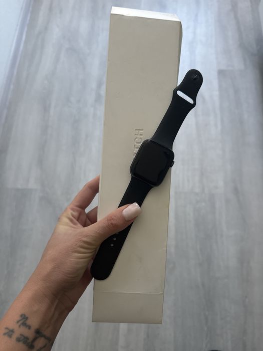 Продам apple watch 6 серия 44 мм