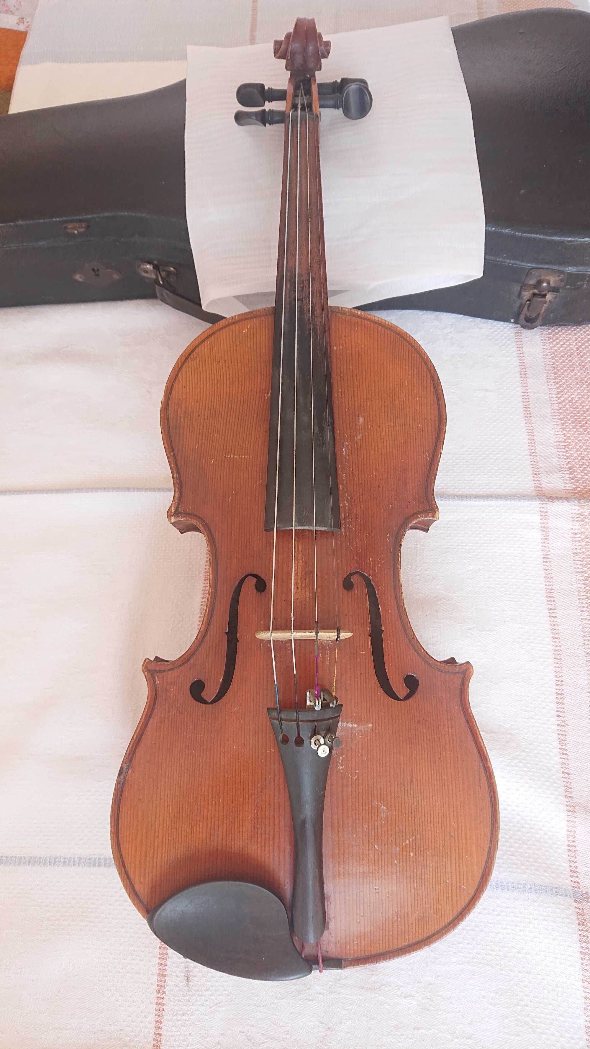 цигулка над 100 г.
