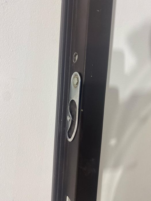 5 Buc. Ușă Metalică cu Toc, Armătură, Broască, Chei