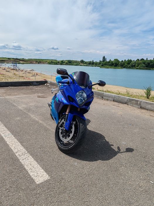 Vând Suzuki gsxr 1000 k7