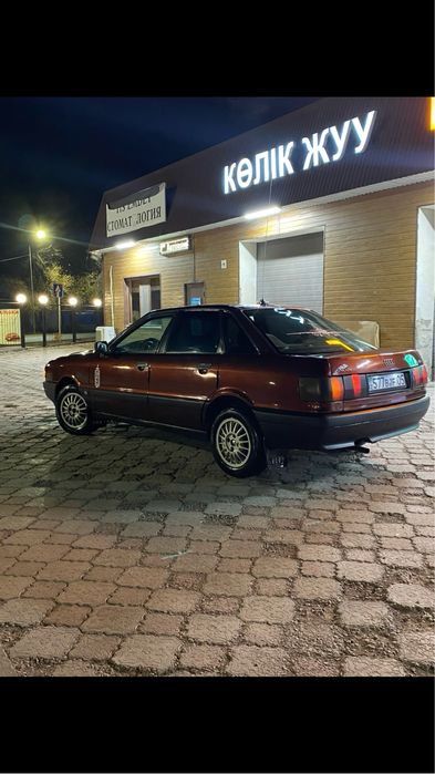 продам срочно Audi 80 1.8 карбюратор