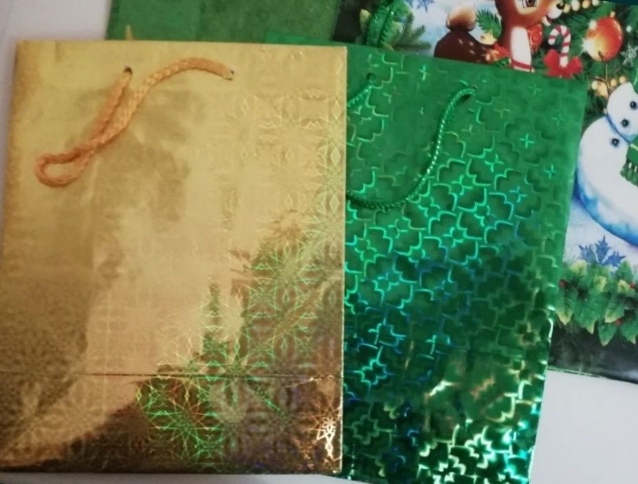 Подарочные пакеты праздничные коробка