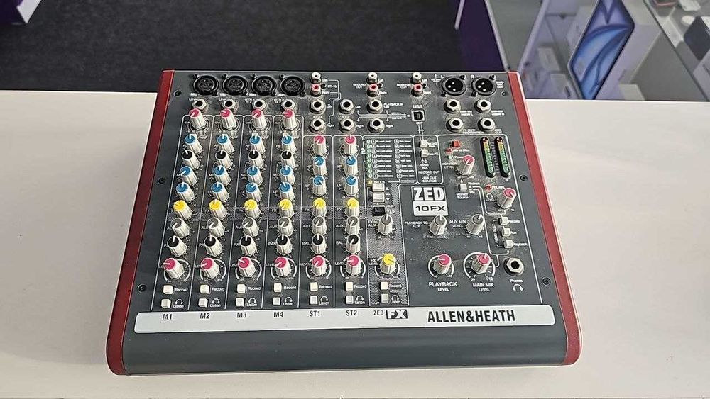 Аналоговый микшерный пульт Allen & Heath ZED-10FX