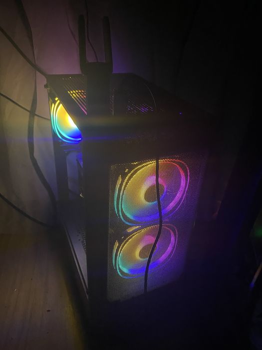 Vand pc gaming i7 6700 gtx 1650 16 rami astept oferte in privat mesajj