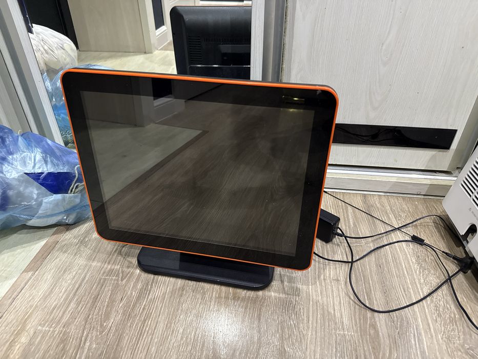 * POS кассовый моноблок на Android в отличном состоянии