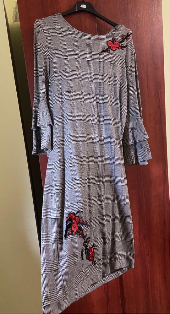 Rochie în carouri
