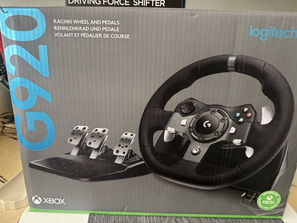 Волан с педали и шифтър logitech G920