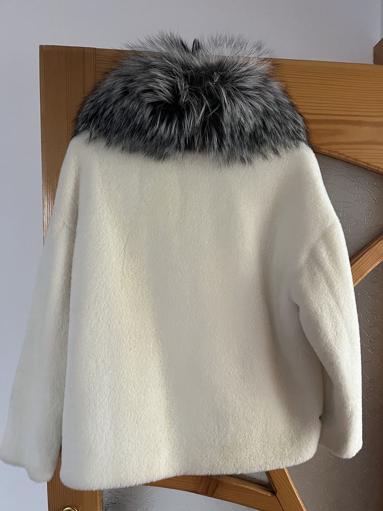 Vand haina eleganta din blana naturala