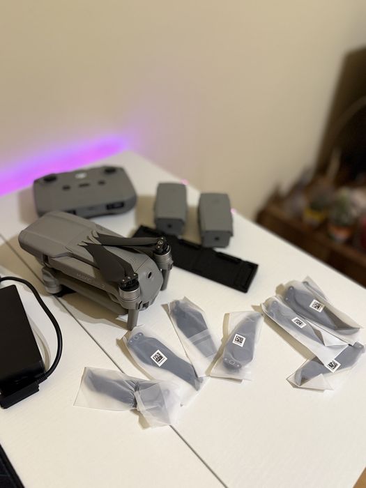 Dronă DJI Mavic 2 Fly More Combo - 3 baterii,geantă,tot pachetul