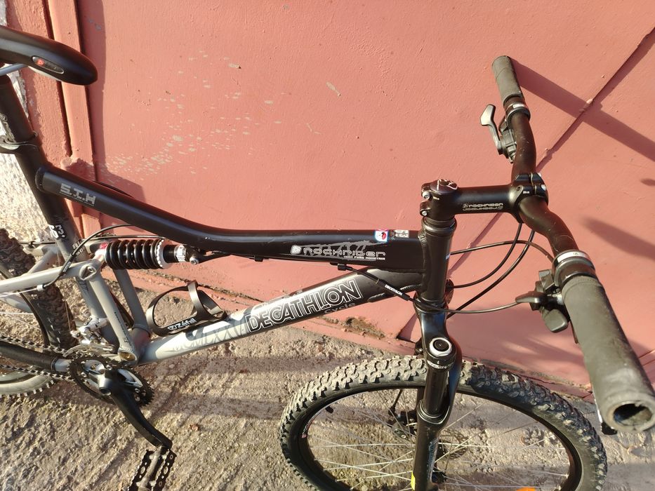 Bicicleta full suspension Rochrider. 6.3