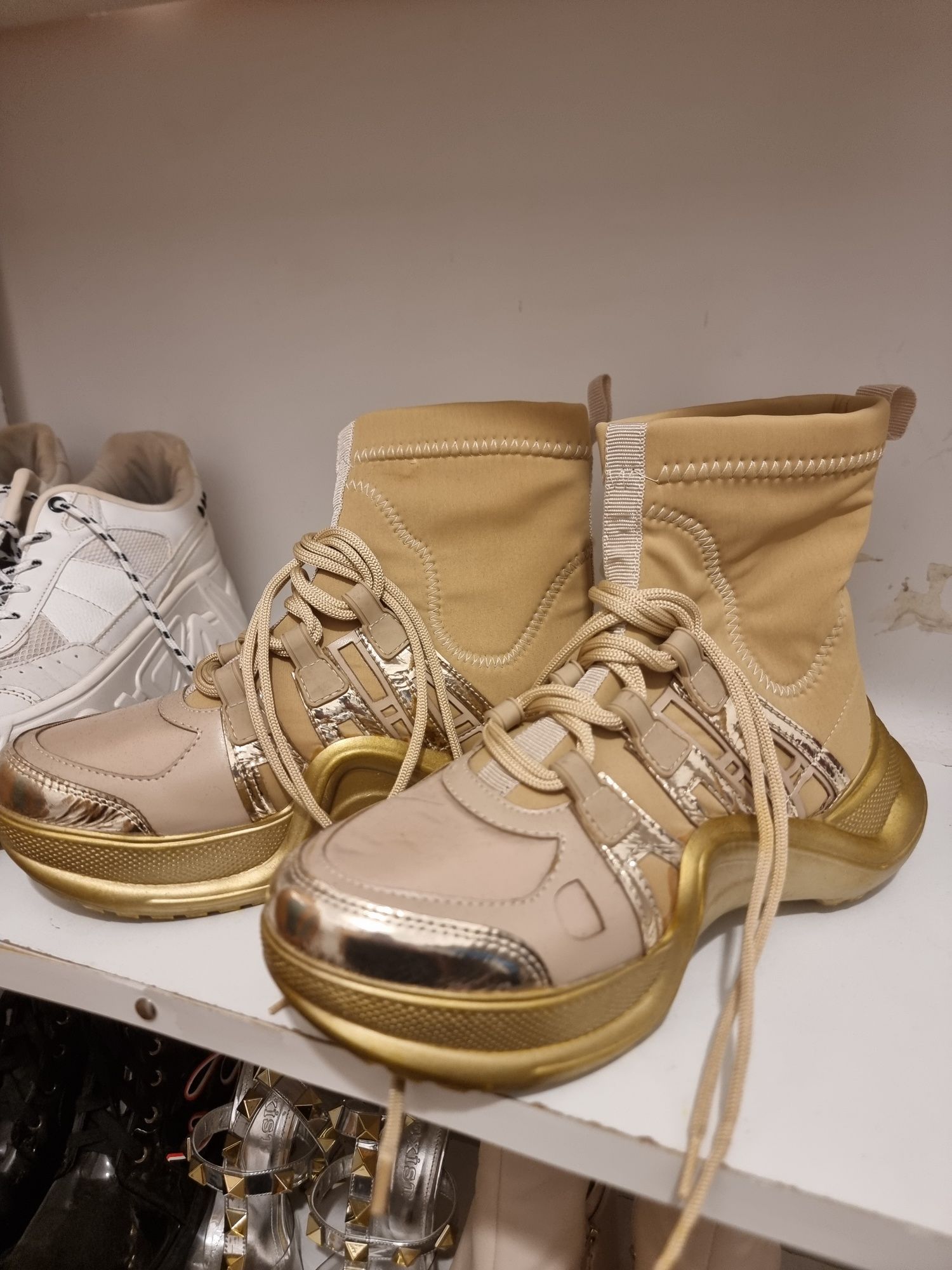 Papuci Tocuri Botine Adidasi marimea 39