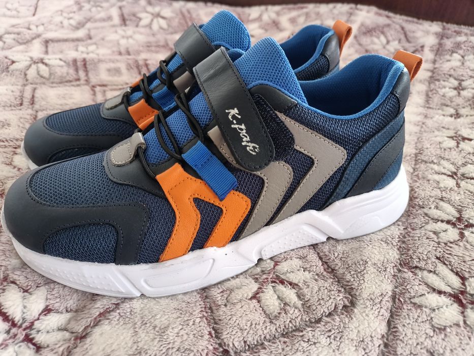 Продам обувь детская