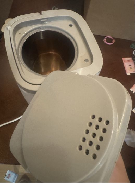 Aparat multifunctional pentru preparerea formulei de lapte praf