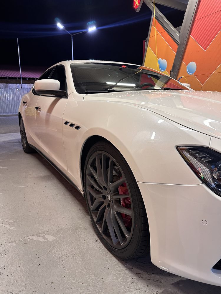 Maserati Ghibli SQ4 3.0 V6 benzina| 2016 | Alb perlat