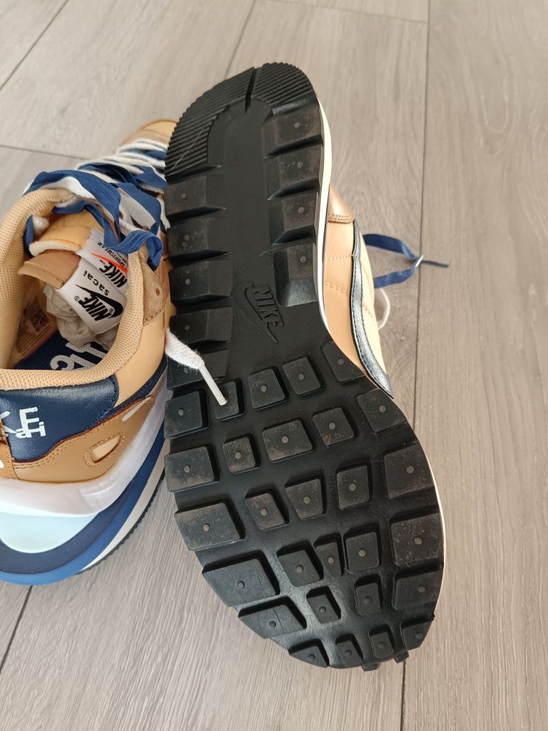 Nike sacai  nepurtati
