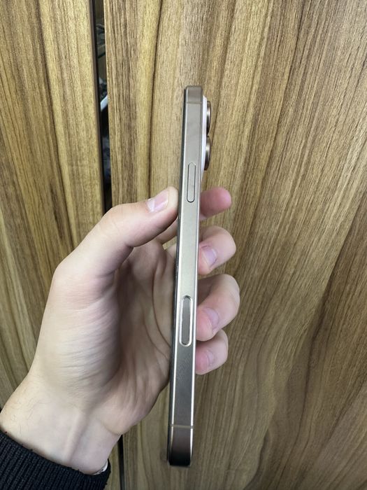 Iphone 16 pro max 256 gb 100% 143 sikl