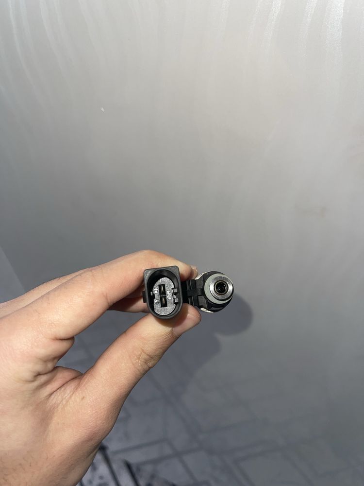 Дюза Bosch голф 4 1.6 fsi 110 коня