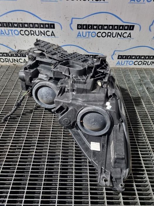 Far Stanga Ford Kuga II Facelift 2016 - 2019 SUV 4 Usi (1387) Fara xenon