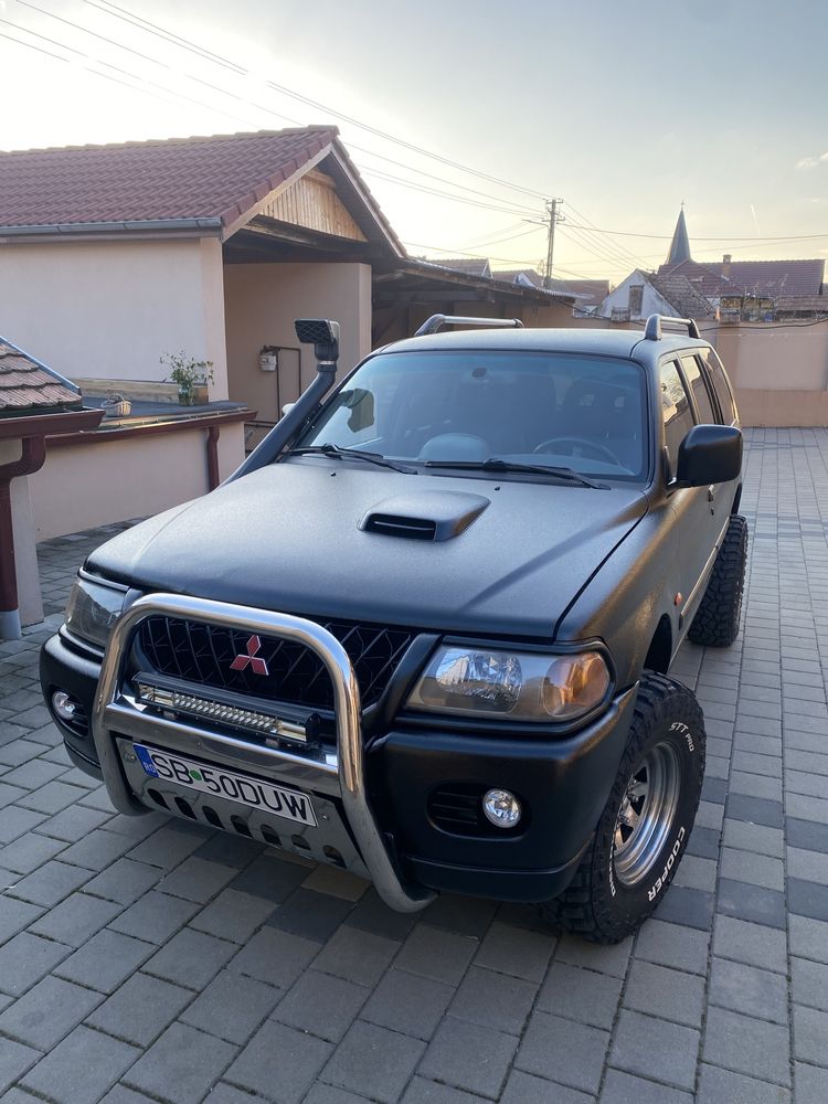 Mitsubishi Pajero Sport 2.5