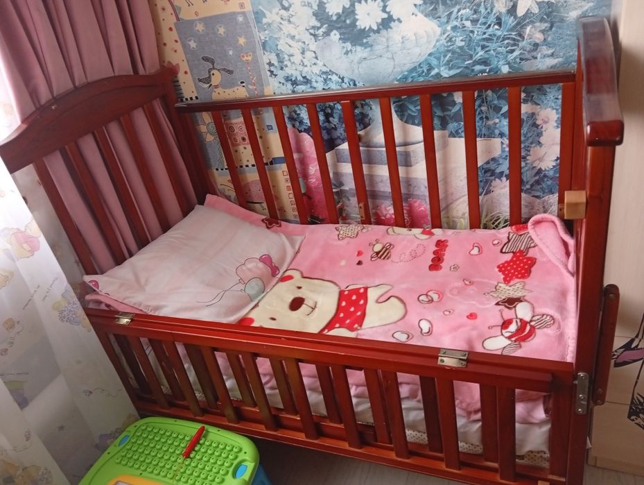Продам детскую кроватку