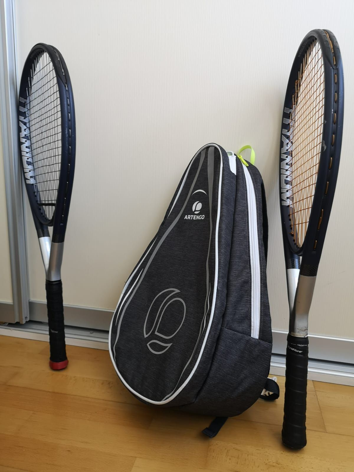 Geanta Artengo si set doua rachete tenis profesionale