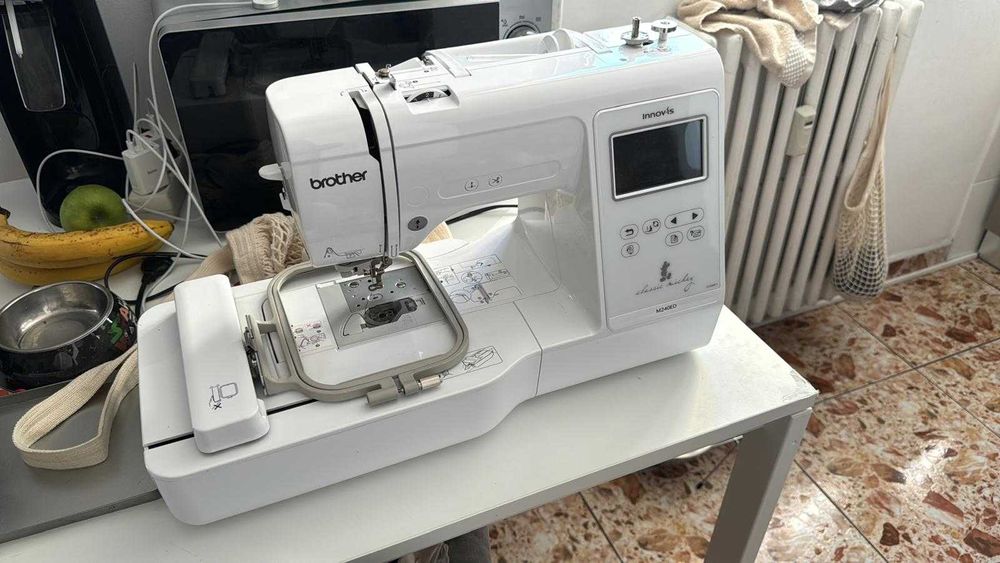 Vand masina de brodat Innov-is M240ED IMPECABILA!