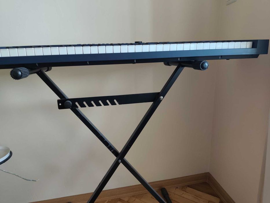 Синтезатор Roland Go keys  с автоакомпанинент