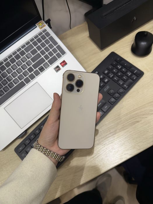Iphone 13 pro gold