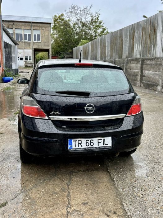 Vand opel astra h 1.6 benzina