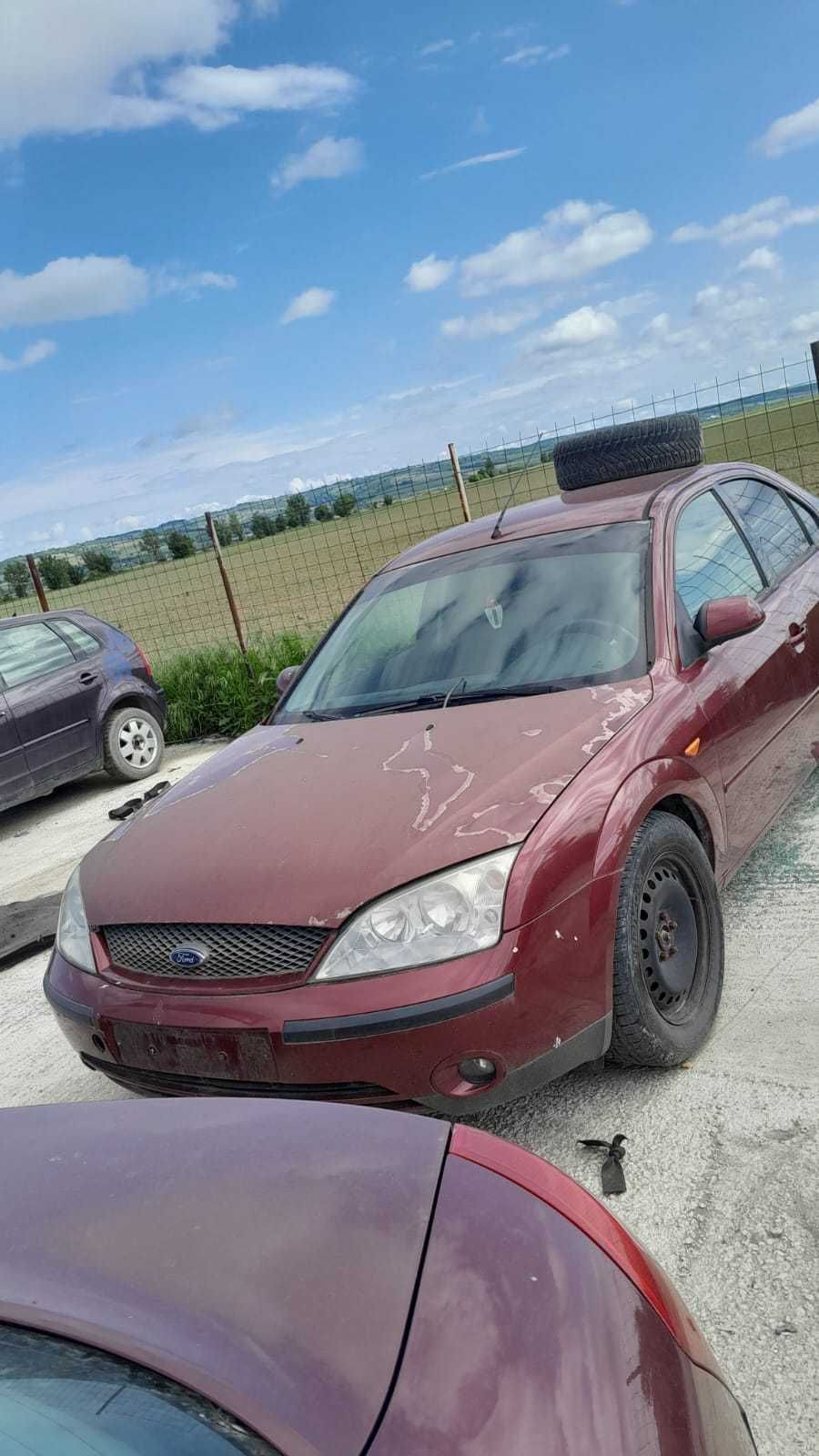 Vand bara fata capota, faruri, usi Ford Mondeo benzina