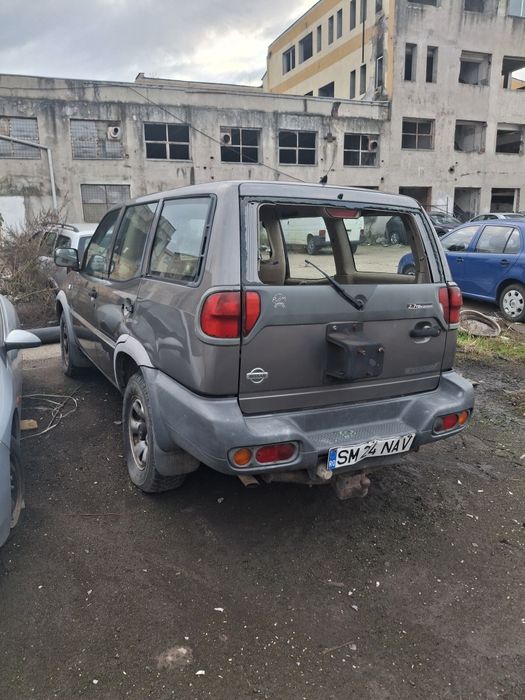 Nissan terrano 2 pentru piese