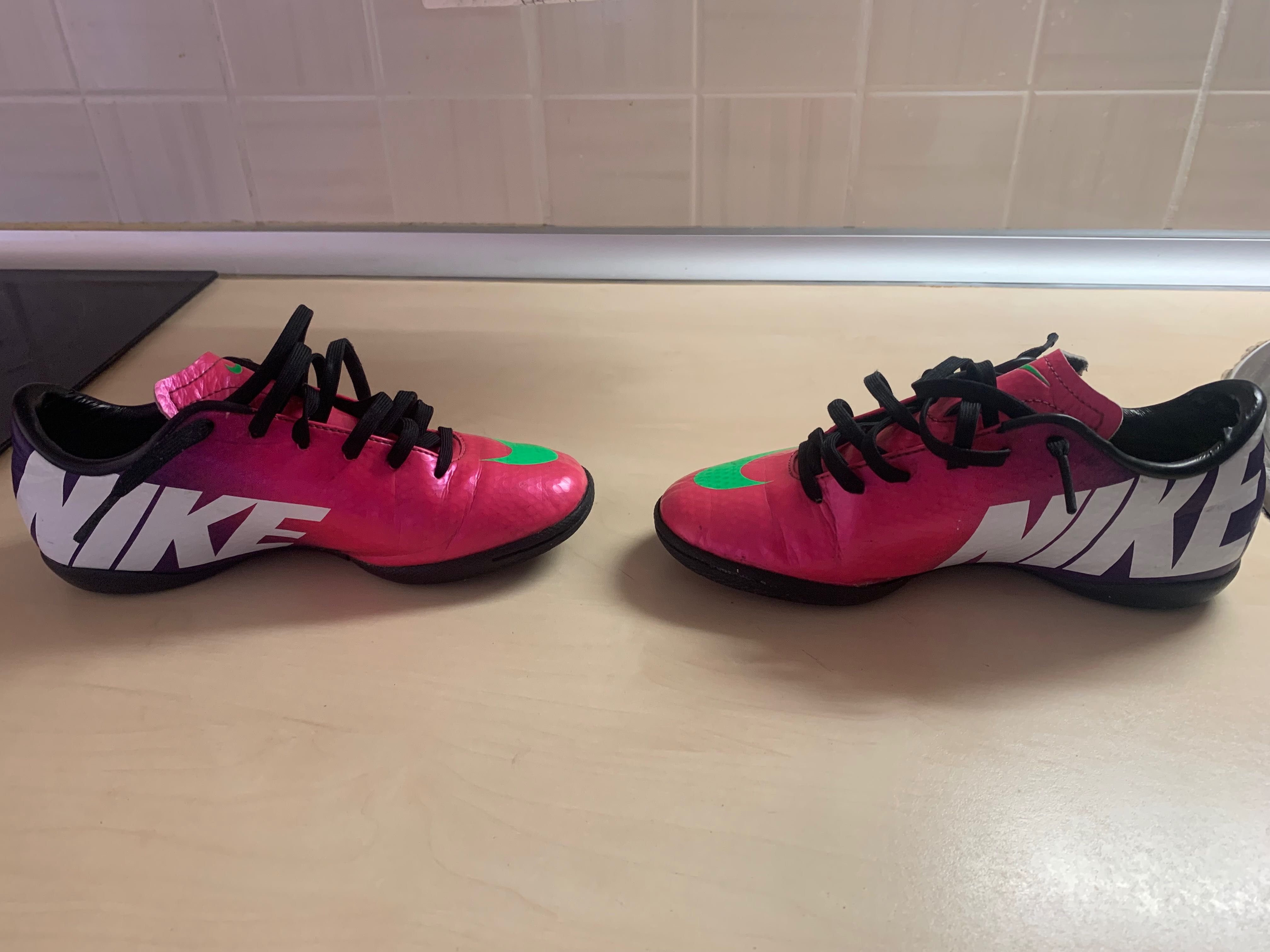 Оригинални детски футболни обувки Nike Mercurial, 33 номер