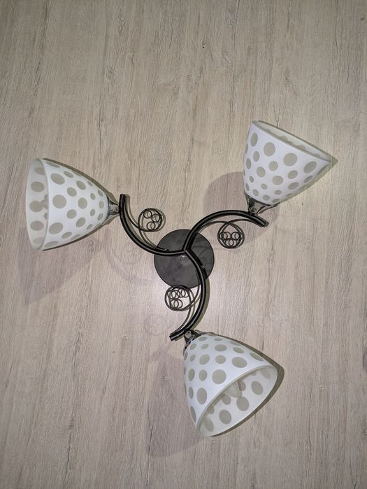 Продам люстры  2 шт ,вместе либо по отдельности