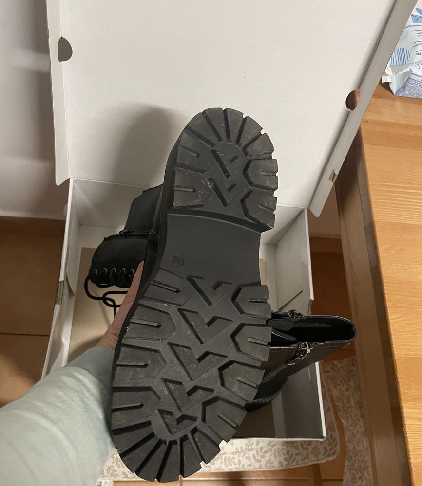 Ghete Catwalk marimea 40