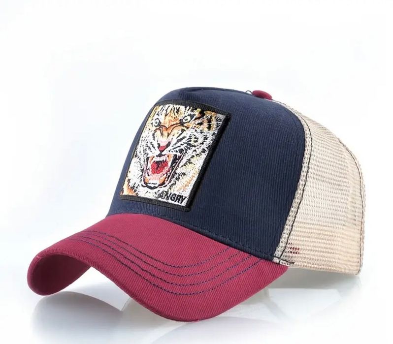 Шапки с козирка подходящи за вас !