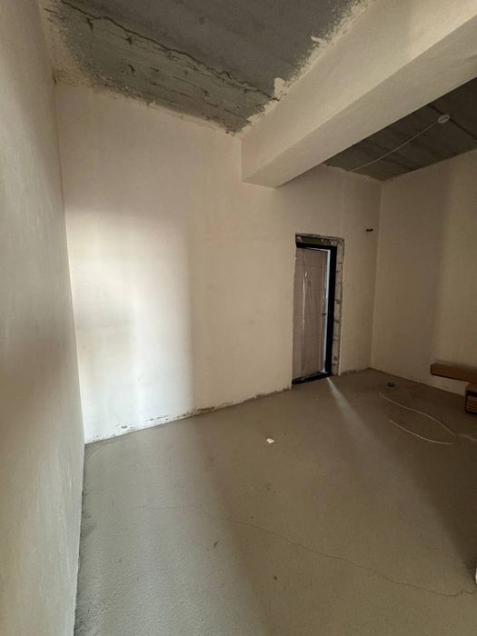 Срочно продаётся 3х -комнатная квартира коробка