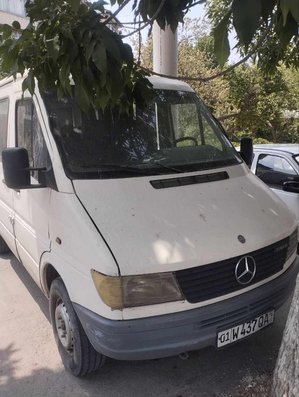 Mersedes sprinter sotiladi