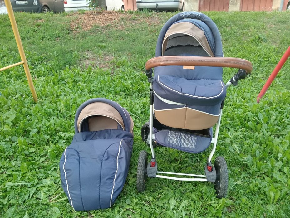 Cărucior de bebeluși