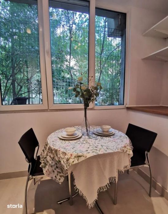 Apartament 3 camere, de inchiriat, zona Titan, 600 Euro/luna