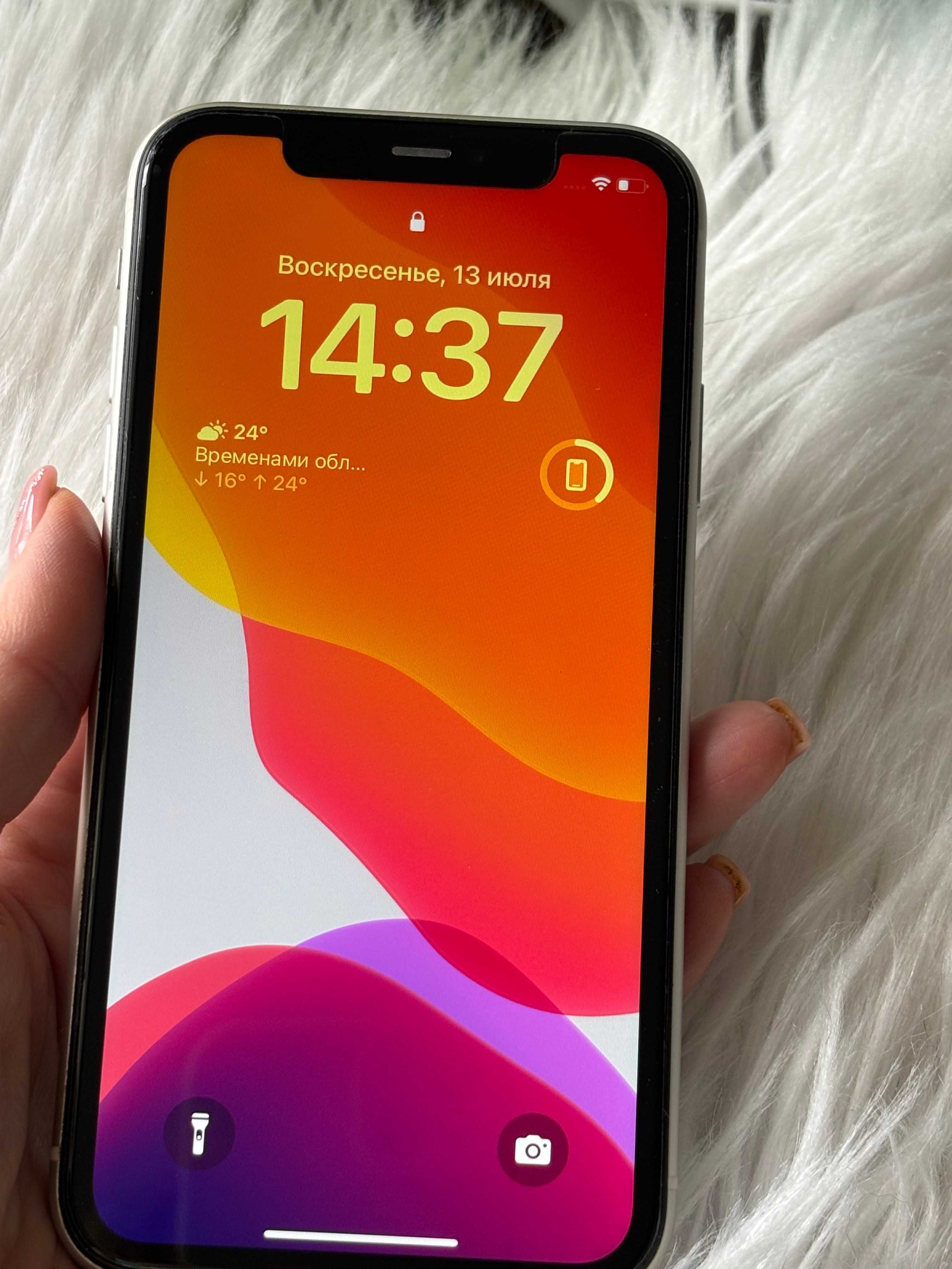 iPhone 11 в очень хорошем состоянии