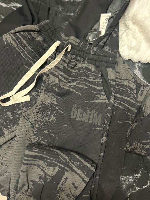 Екип от две части